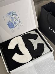 Chanel Stole White & Black AA9426 200 × 65 cm - 5