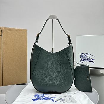 Burberry Medium Chess Shoulder Bag Green Size 30 x 9 x 33cm