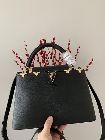 Louis Vuitton M54663 Capucines MM Bag Black Size 31.5 x 20 x 11 cm