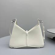Givenchy Small Cut Out Bag In Shiny Leather With Chain Ivory Size 29x24x5.5 cm - 3