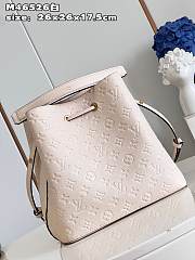 Louis Vuitton M46526 NéoNoé MM Bucket Bag Cream Size 26 x 26 x 17.5 cm - 2