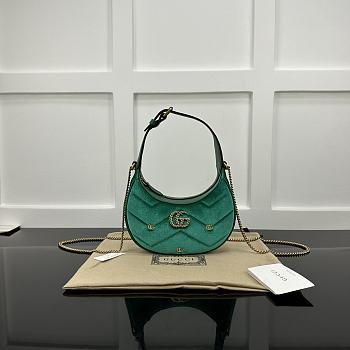 Gucci GG Marmont Half-Moon-Shaped Mini Bag 770983 Green Velvet Size 21x16x5 cm
