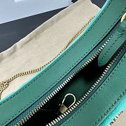 Gucci GG Marmont Half-Moon-Shaped Mini Bag 770983 Green Velvet Size 21x16x5 cm - 4