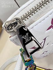 Louis Vuitton M23617 LV Ski Coussin BB Size 21 x 16 x 7 cm - 3