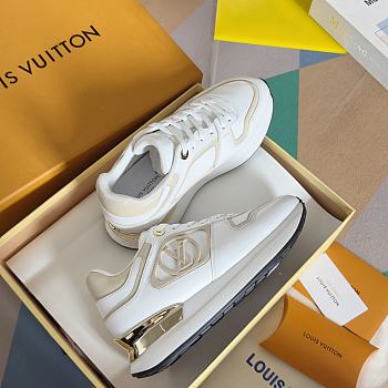 Louis Vuitton Neo Run Away Sneaker White / Beige