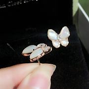 Van Cleef & Arpels Two Butterfly Earrings White - 4