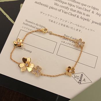Van Cleef & Arpels Frivole bracelet 5 Flowers Gold