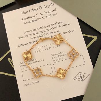 Van Cleef & Arpels Vintage Alhambra Bracelet 5 Motifs VCARP4KN00