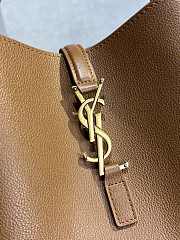 YSL Le 5 À 7 Supple Small In Grained Leather 713938 Brown Size 23 X 22 X 8.5 CM - 3
