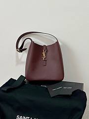 YSL Le 5 À 7 Supple Small In Grained Leather 713938 Rouge Red Size 23 X 22 X 8.5 CM - 5