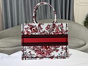 Medium Dior Book Tote White and Red Le Cœur des Papillons Embroidery Size 36 x 27.5 x 16.5 cm - 2