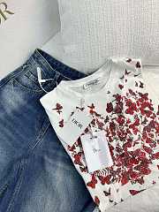 Dior T-Shirt White Cotton Jersey with Red Le Cœur des Papillons Motif - 2