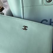 Chanel Shopping Bag AS3351 Turquoise & Blue Size 26 × 41 × 17 cm - 4