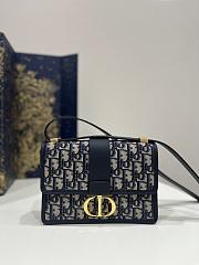 Dior Small 30 Montaigne Bag Blue Dior Oblique Jacquard Size 21 x 13.5 x 7 cm - 1