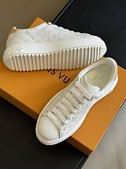 Louis Vuitton Time Out Sneaker White Monogram Flowers on the outsole - 5