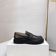 Loewe Blaze Loafer In Bicolour Brushed-Off Calfskin Medium Concealer/Black - 4
