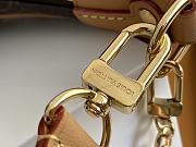 Louis Vuitton M81098 Loop Bag Monogram Size 23 x 13 x 6 cm - 5