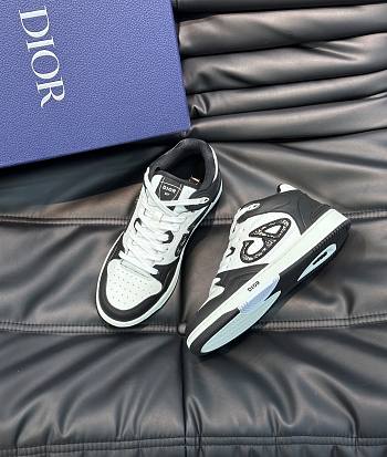 Dior B57 Mid-Top Sneaker Black and White Smooth Calfskin with Beige and Black Dior Oblique Jacquard