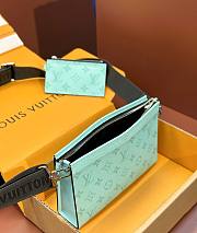 Louis Vuitton M30934 Gaston Wearable Wallet Miami Green Size 22 x 14.5 x 4.5 cm - 4