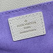 Louis Vuitton M23940 Pochette Métis East West Latte/Purple Size 21.5 x 13.5 x 6 cm - 5
