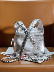 Chanel Backpack Metallic Lambskin & Silver Metal Silver AS4621 Size 19 × 20 × 5.5 cm - 3