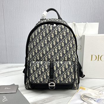 Dior 8 Backpack Beige and Black Dior Oblique Jacquard Size 31 x 41 x 15 cm