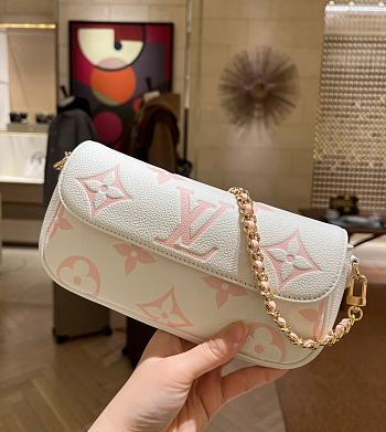 Louis Vuitton M83026 Wallet on Chain Ivy Latte/Pink Size 23.5 x 12.0 x 4.3 cm