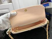 Louis Vuitton M83026 Wallet on Chain Ivy Latte/Pink Size 23.5 x 12.0 x 4.3 cm - 4
