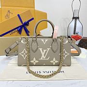 Louis Vuitton M23641 OnTheGo East West Tote Bag Bicolour Size 25 x 13 x 10 cm - 1