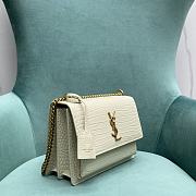 YSL Sunset Medium In Crocodile-Embossed Leather 442906 White/Gold Size 20x16x6 cm - 3