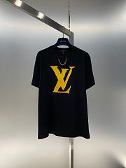 Louis Vuitton Graphic LV Print T-Shirt - 1