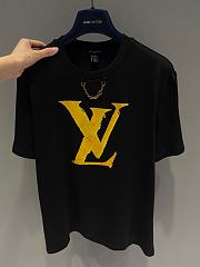 Louis Vuitton Graphic LV Print T-Shirt - 4