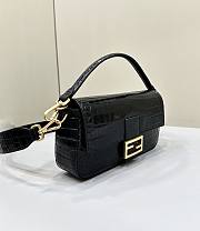 Fendi Baguette Black Crocodile Leather Bag Size 27x6x15 cm - 3