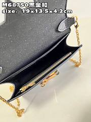 Louis Vuitton M68750 Twist Belt Chain Pouch Black Size 19 x 13.5 x 4.2 cm - 5