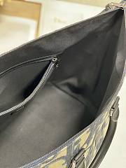 Dior Weekender 40 Bag Beige and Black Maxi Dior Oblique Jacquard Size 40 x 33 x 22.5 cm - 5
