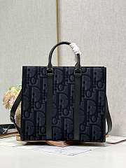 Dior East-West Tote Bag Black Maxi Dior Oblique Jacquard Size 40.5 x 35 x 12 cm - 2