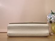 Louis Vuitton M24550 Twist West Quartz White Size 23.5 x 12 x 7 cm - 4