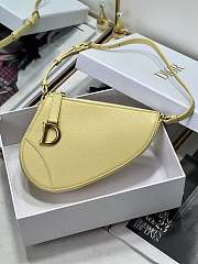 Dior Saddle Shoulder Pouch Yellow Goatskin Size 20 x 15 x 4 cm - 1