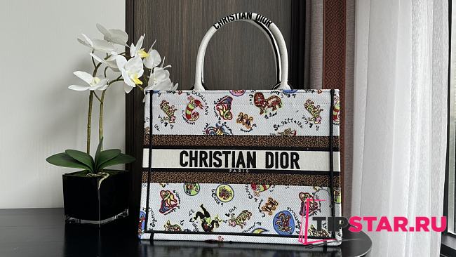 Medium Dior Book Tote White Multicolor Dragon Zodiac Embroidery Size 36 x 27.5 x 16.5 cm - 1