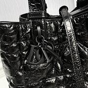 Medium Dior Toujours Bag Black Macrocannage Crinkled Calfskin Size 28.5 x 21.5 x 17 cm - 5