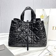 Large Dior Toujours Bag Black Macrocannage Crinkled Calfskin Size 37 x 27 x 19 cm - 1