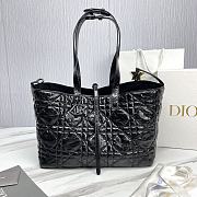 Large Dior Toujours Bag Black Macrocannage Crinkled Calfskin Size 37 x 27 x 19 cm - 2