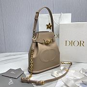 Medium C'est Dior Bag Warm Taupe CD-Embossed Calfskin Size 24 x 25.5 x 10 cm - 3