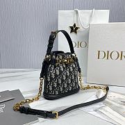 Small C'est Dior Bag Blue Dior Oblique Jacquard Size 17 x 18 x 7 cm - 3
