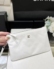 Chanel 22 Small Handbag AS3260 Shiny Calfskin & Rainbow Metal White Size 35 × 37 × 7 cm - 5