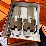 Hermes Oran Sandal Étoupe Color - 4