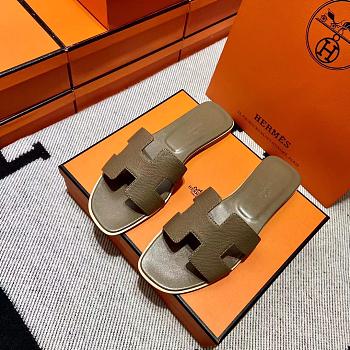 Hermes Oran Sandal Étoupe Color