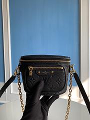 Louis Vuitton M46917 Mini Bumbag Black Size 17 x 12 x 9.5 cm - 1