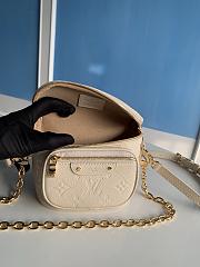 Louis Vuitton M83275 Mini Bumbag Cream Size 17 x 12 x 9.5 cm - 4