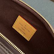 Louis Vuitton M82335 Mini Bumbag Monogram Size 17 x 12 x 9.5 cm - 4